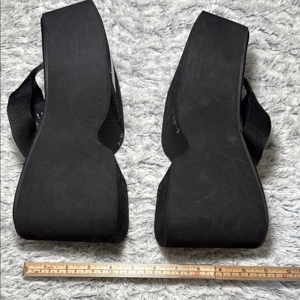 Steve Madden Gwen Black Platform Thong Sandals Flip Flops - Picture 5 of 7